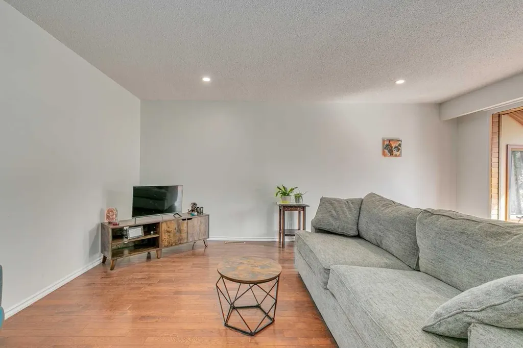 114 Wheatland Trail Strathmore AB T1P 1A6