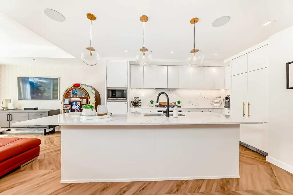 8505 Broadcast Avenue SW Calgary AB T3H 6B5