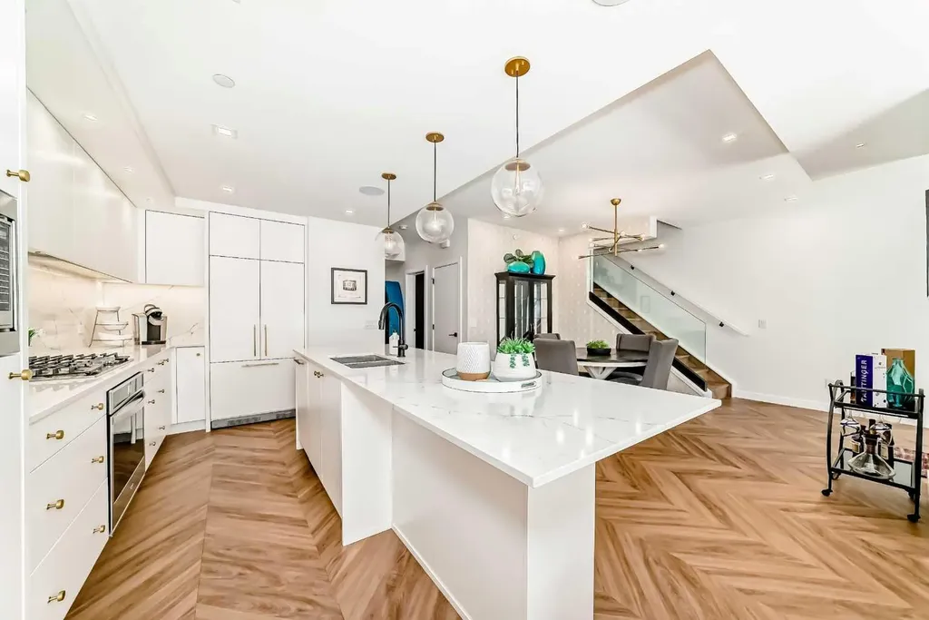 8505 Broadcast Avenue SW Calgary AB T3H 6B5