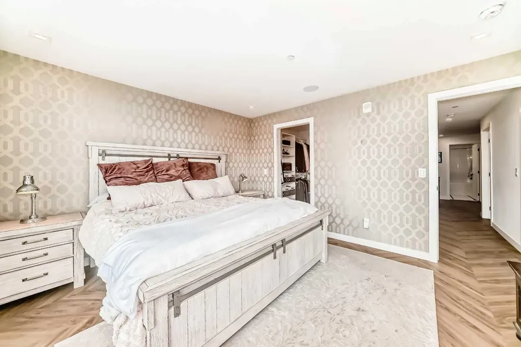 8505 Broadcast Avenue SW Calgary AB T3H 6B5