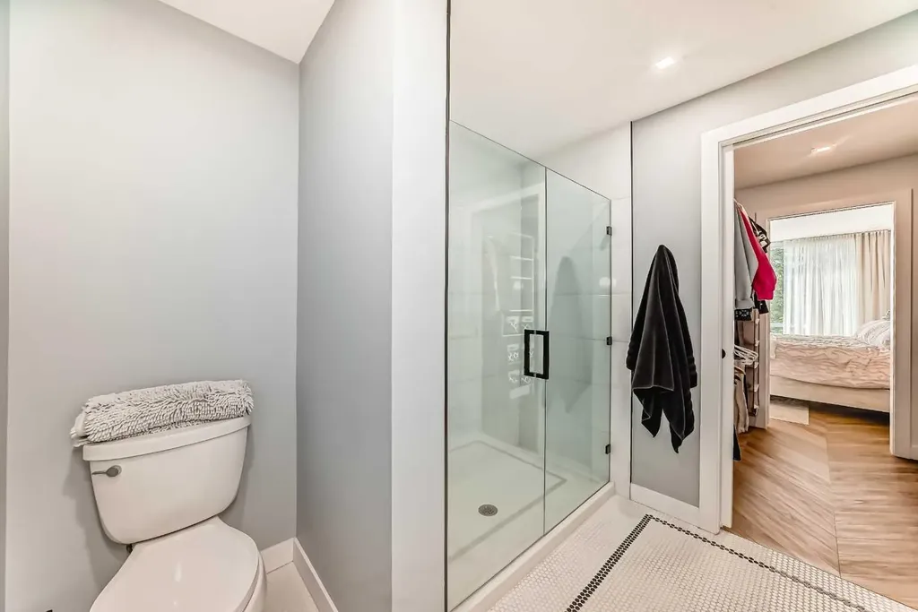 8505 Broadcast Avenue SW Calgary AB T3H 6B5