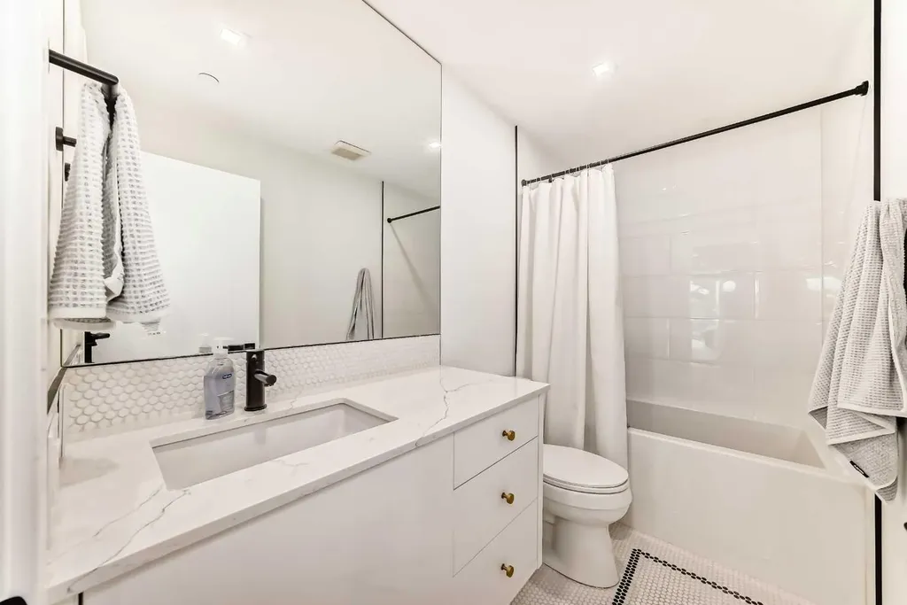 8505 Broadcast Avenue SW Calgary AB T3H 6B5
