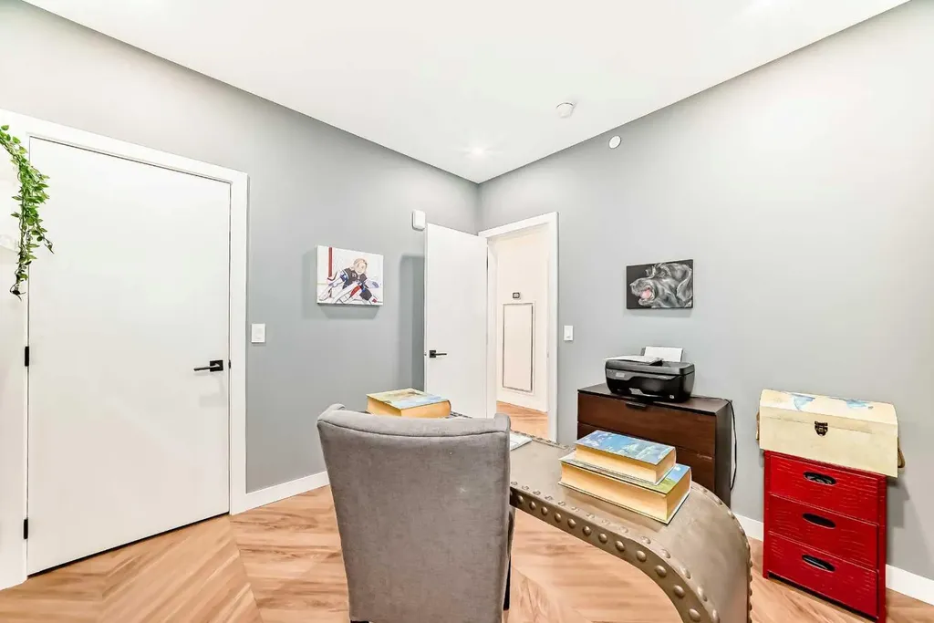 8505 Broadcast Avenue SW Calgary AB T3H 6B5