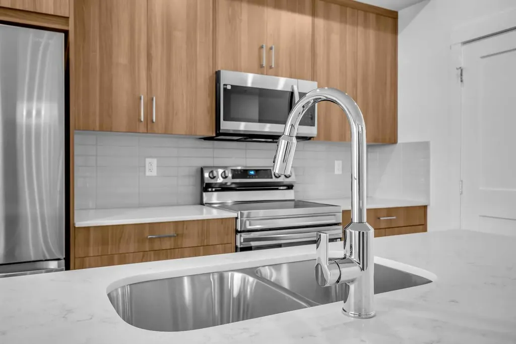 1802 Mahogany Boulevard Calgary AB T3M2K6