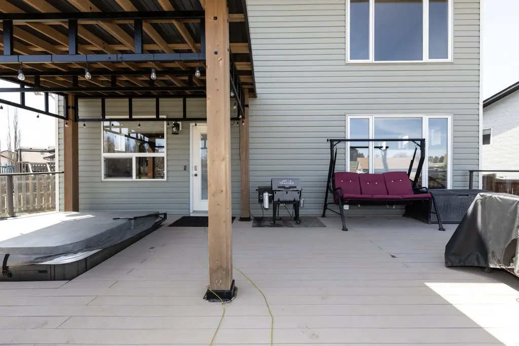 4828 55 Boulevard Close Innisfail AB T4G 0A2