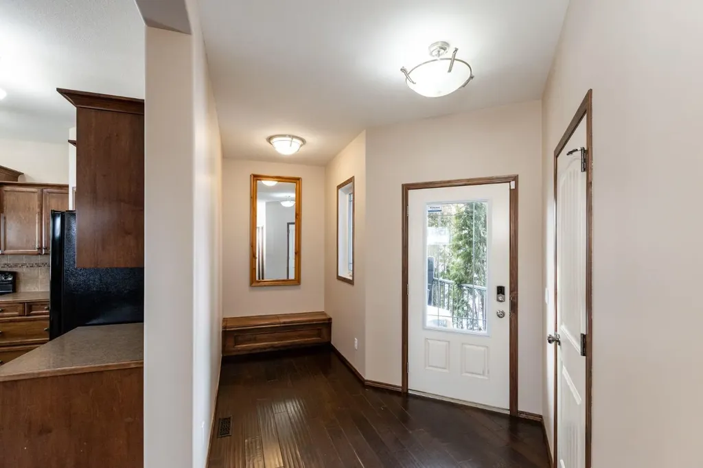4828 55 Boulevard Close Innisfail AB T4G 0A2