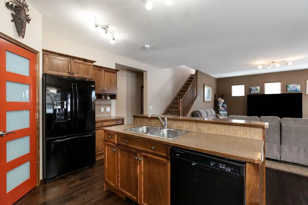 4828 55 Boulevard Close Innisfail AB T4G 0A2