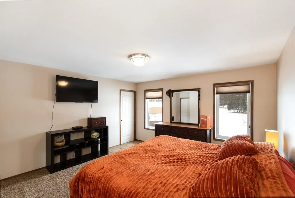 4828 55 Boulevard Close Innisfail AB T4G 0A2