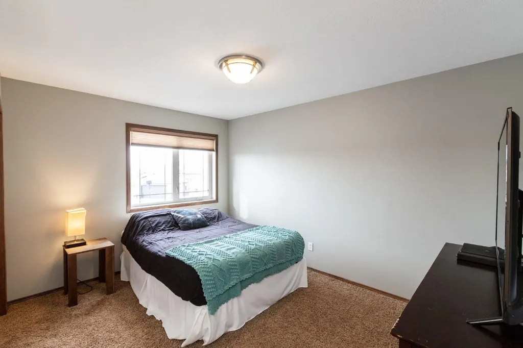 4828 55 Boulevard Close Innisfail AB T4G 0A2