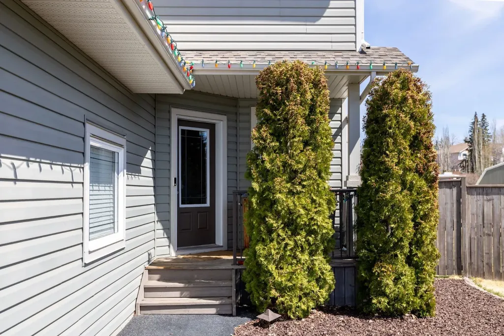 4828 55 Boulevard Close Innisfail AB T4G 0A2