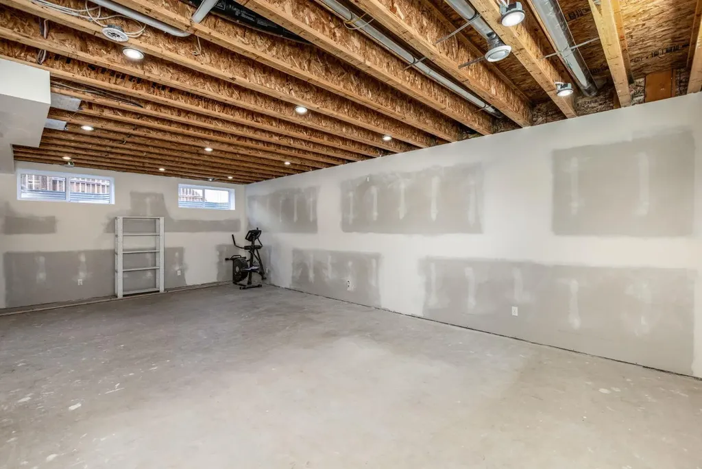 4828 55 Boulevard Close Innisfail AB T4G 0A2