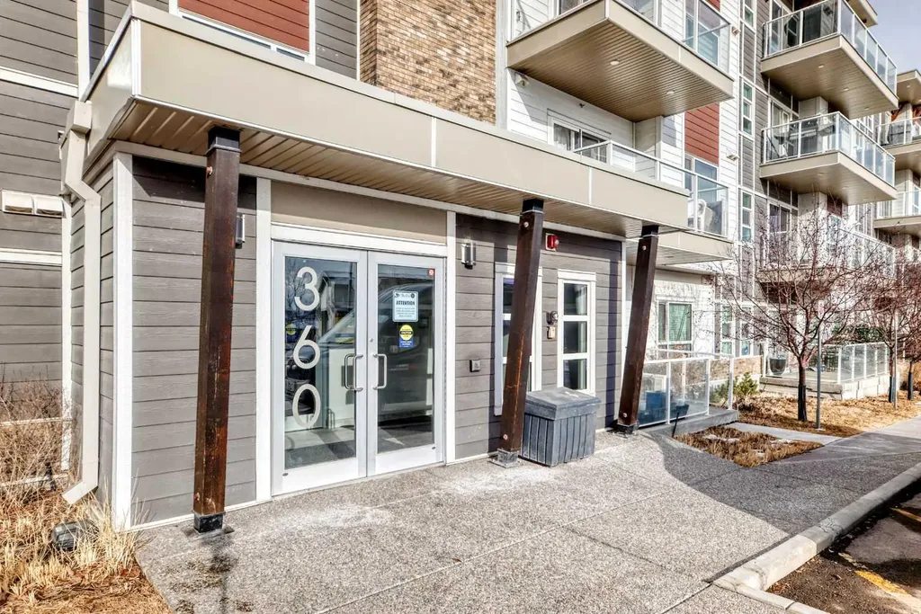 360 Harvest Hills Common NE Calgary AB T3K 2N1