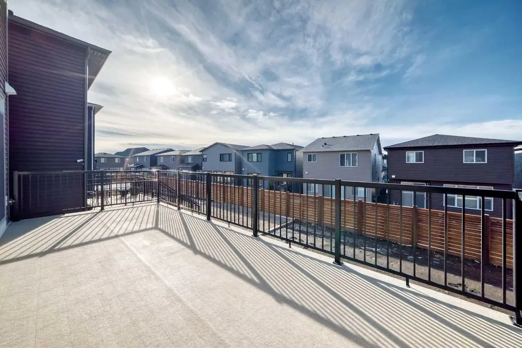 31 Lucas Passage NW Calgary AB T3P 1Z4