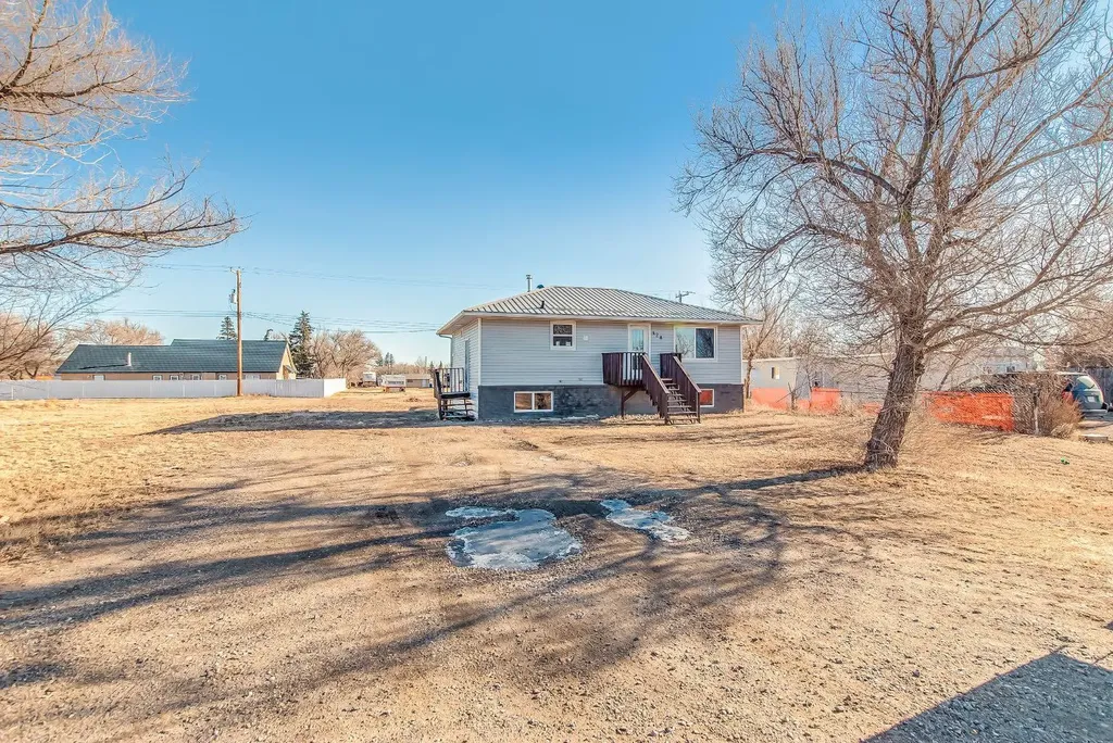 428 2 Street Suffield AB T0J 2N0