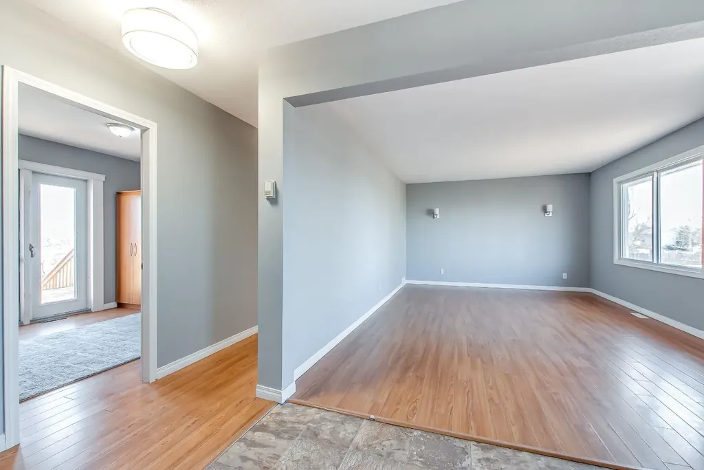 428 2 Street Suffield AB T0J 2N0