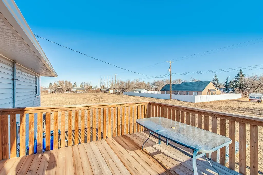 428 2 Street Suffield AB T0J 2N0