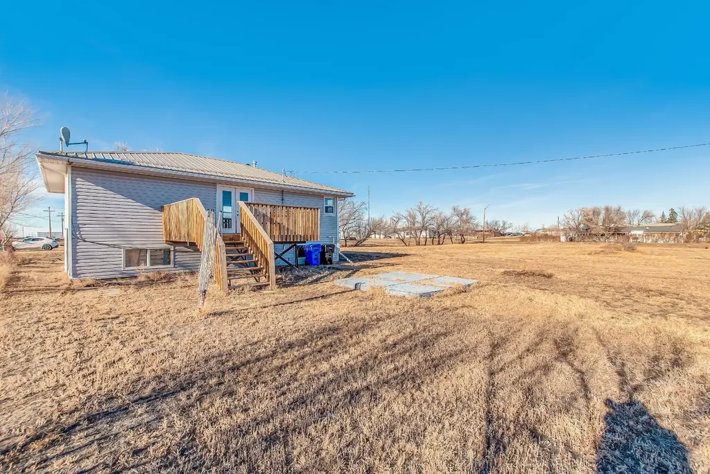 428 2 Street Suffield AB T0J 2N0