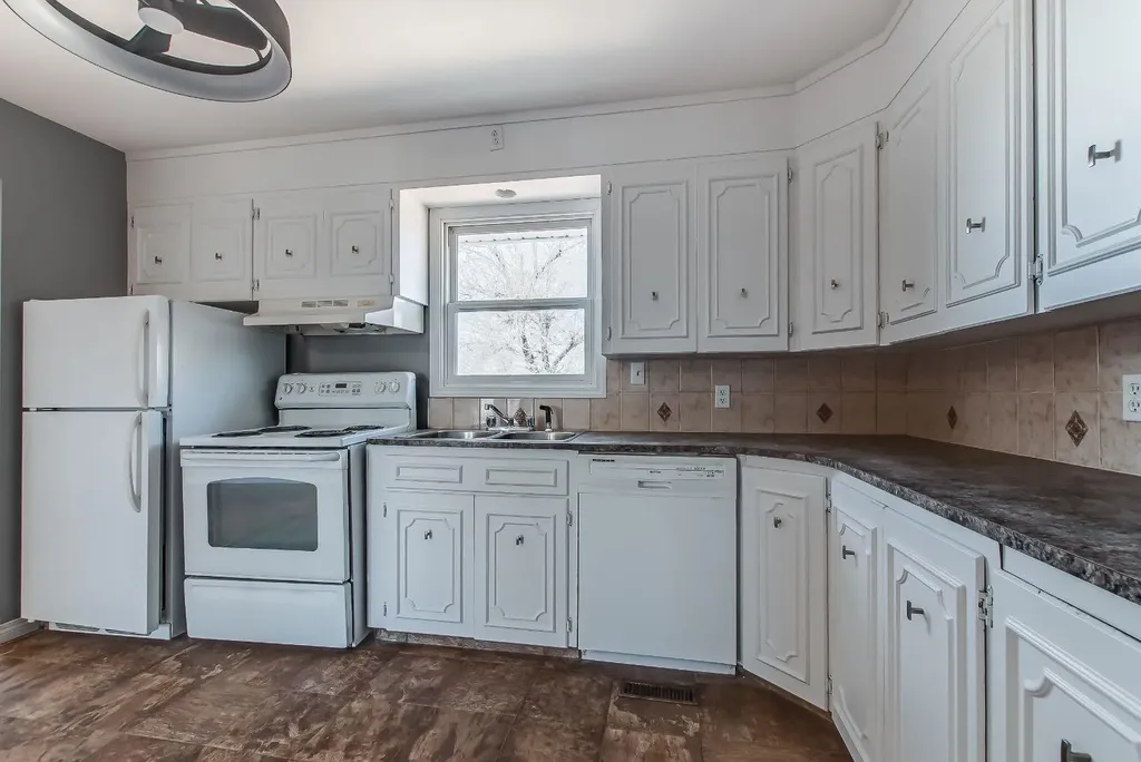 428 2 Street Suffield AB T0J 2N0