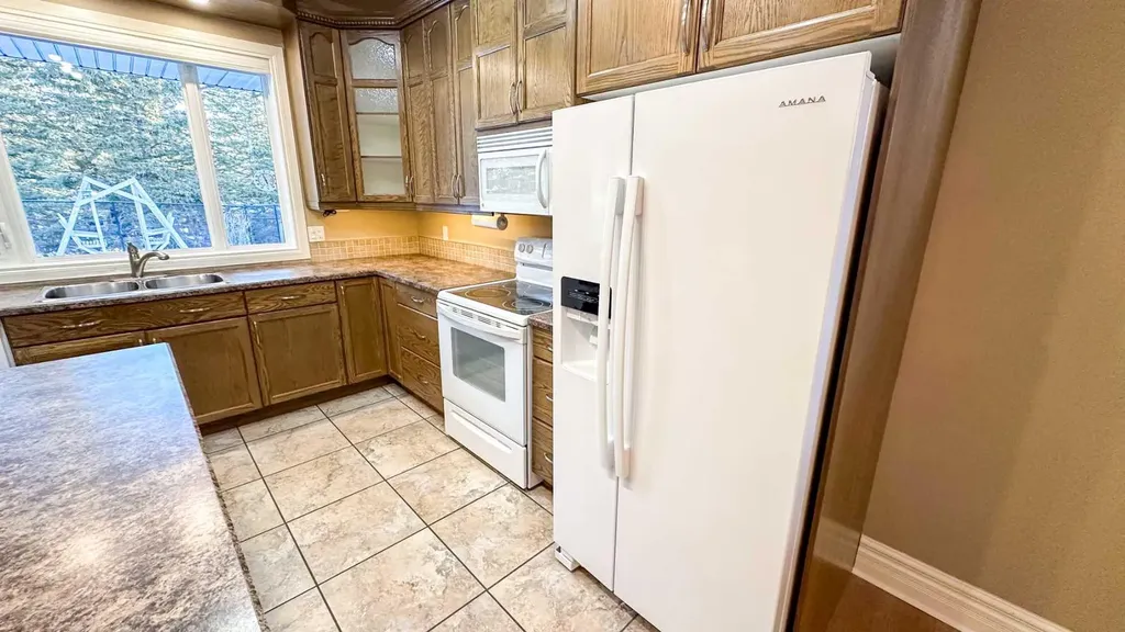 603 5 Street SW Sundre AB T0M1X0