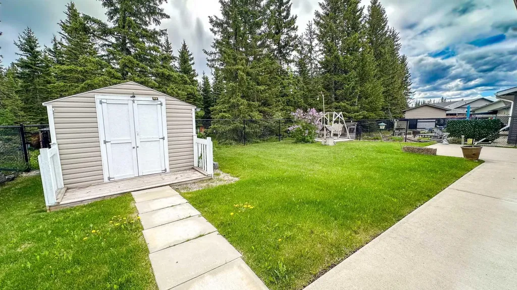603 5 Street SW Sundre AB T0M1X0
