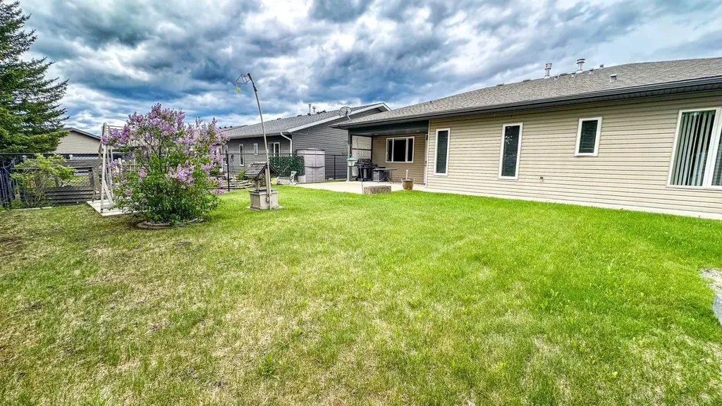 603 5 Street SW Sundre AB T0M1X0
