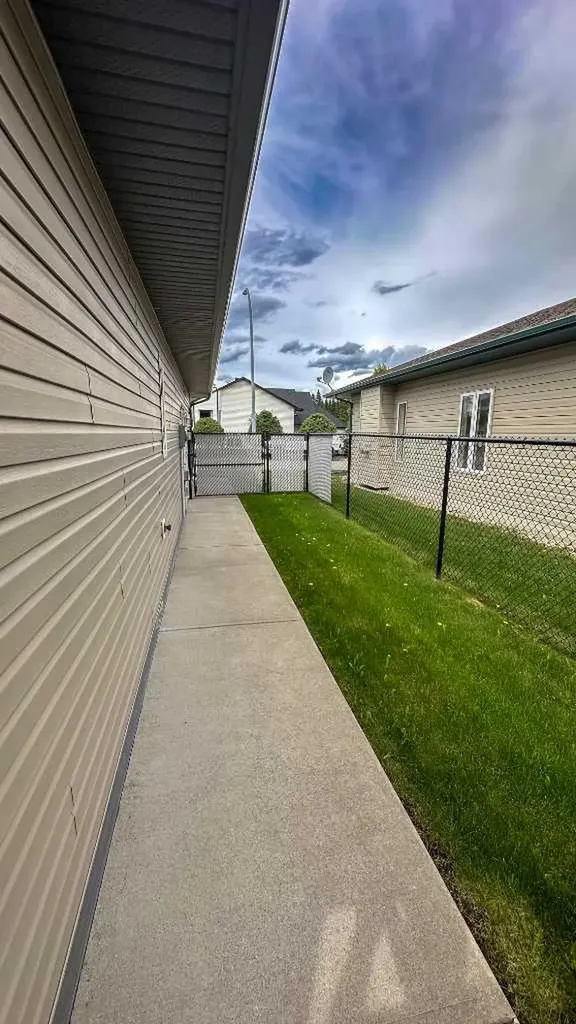 603 5 Street SW Sundre AB T0M1X0