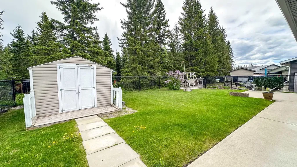 603 5 Street SW Sundre AB T0M1X0