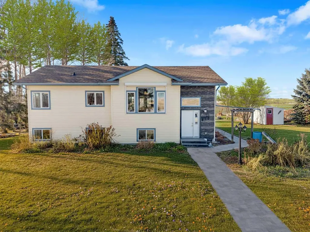 25408 Highway 597 Rural Lacombe County AB T4L 2N2