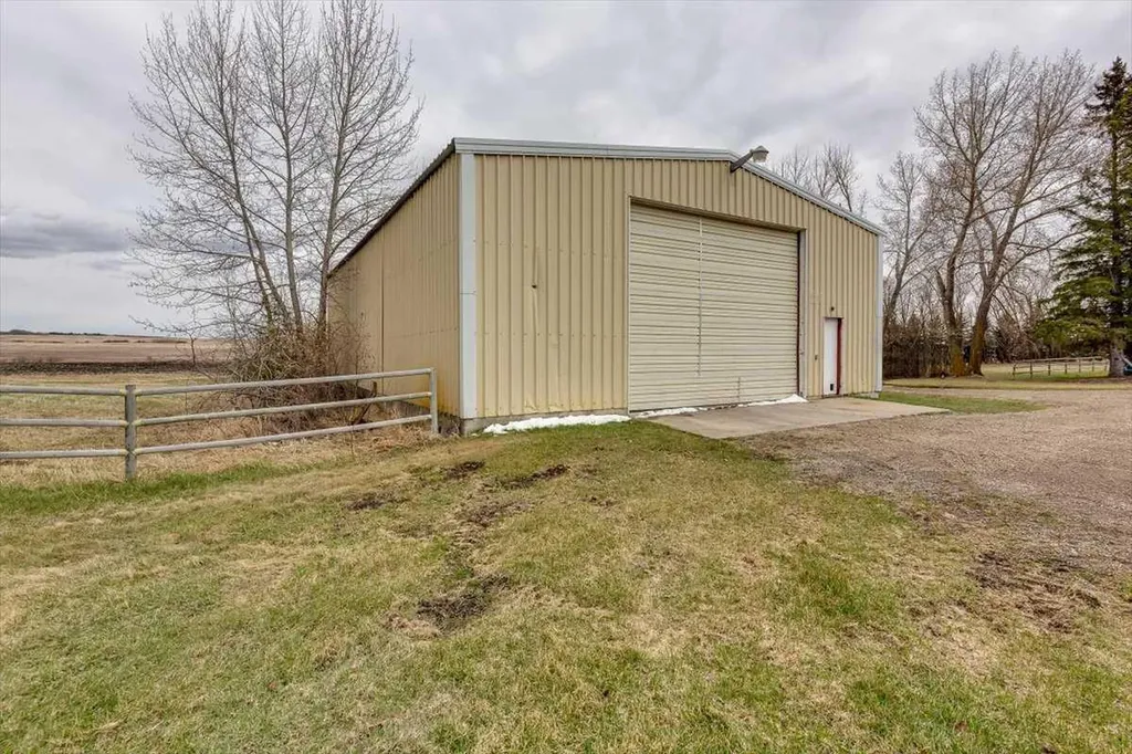 25408 Highway 597 Rural Lacombe County AB T4L 2N2