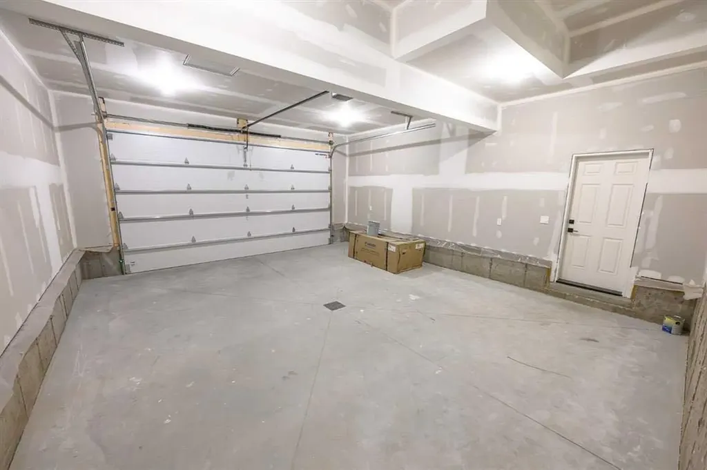8617 128 Avenue Grande Prairie AB T8X 0X7