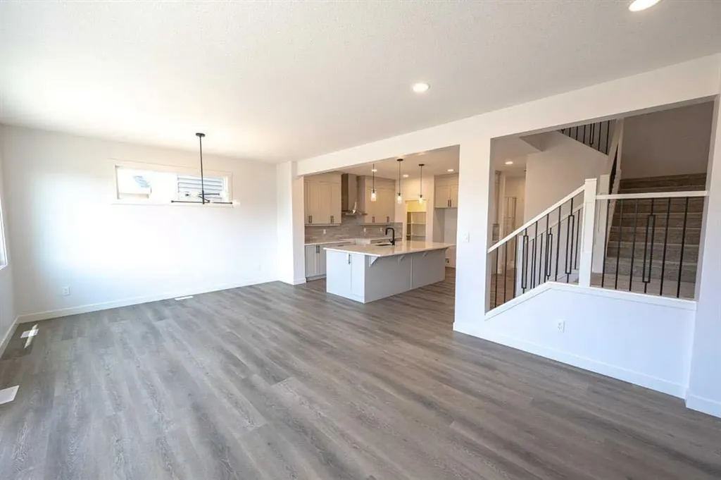 8702 128 Avenue Grande Prairie AB T8X 0X7