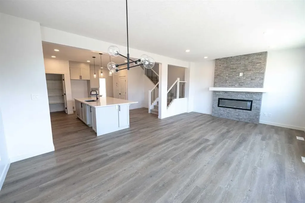 8702 128 Avenue Grande Prairie AB T8X 0X7