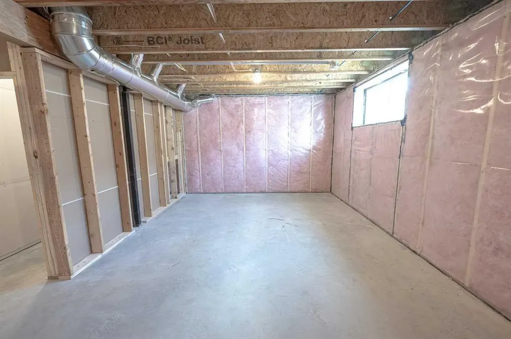 8702 128 Avenue Grande Prairie AB T8X 0X7