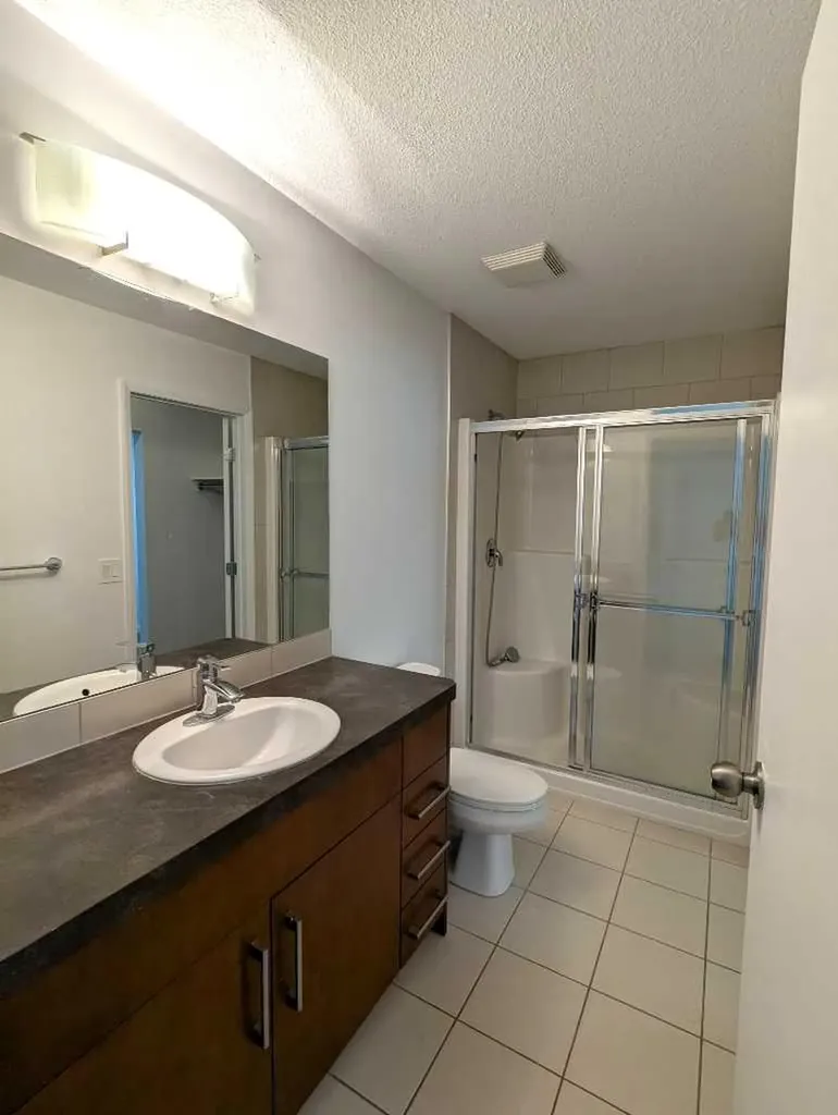 210 15 Avenue SE Calgary AB T2G 0B5