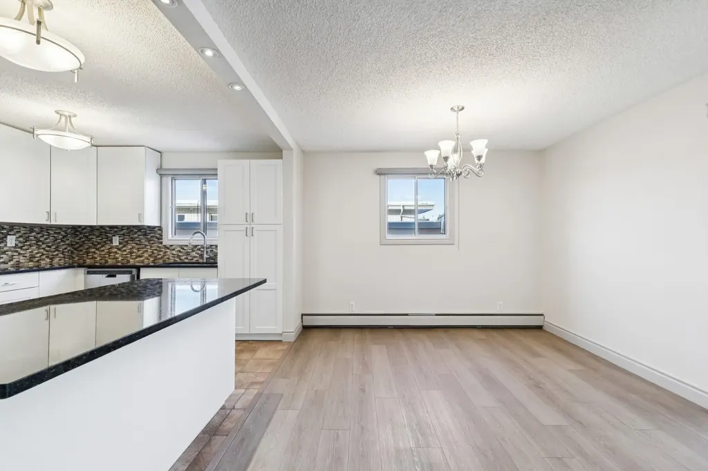1607 26 Avenue SW Calgary AB T2T 1C7