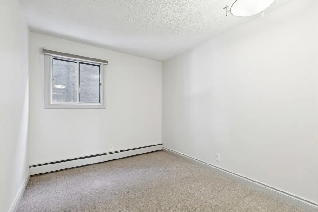 1607 26 Avenue SW Calgary AB T2T 1C7
