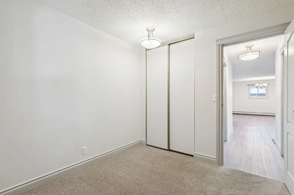 1607 26 Avenue SW Calgary AB T2T 1C7