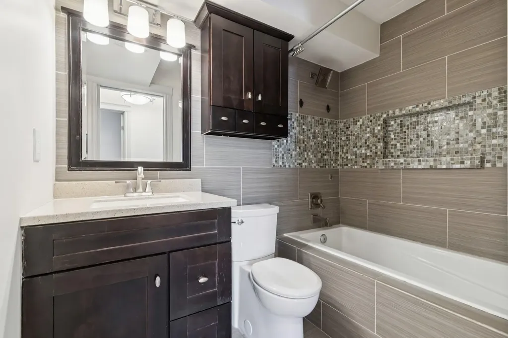 1607 26 Avenue SW Calgary AB T2T 1C7