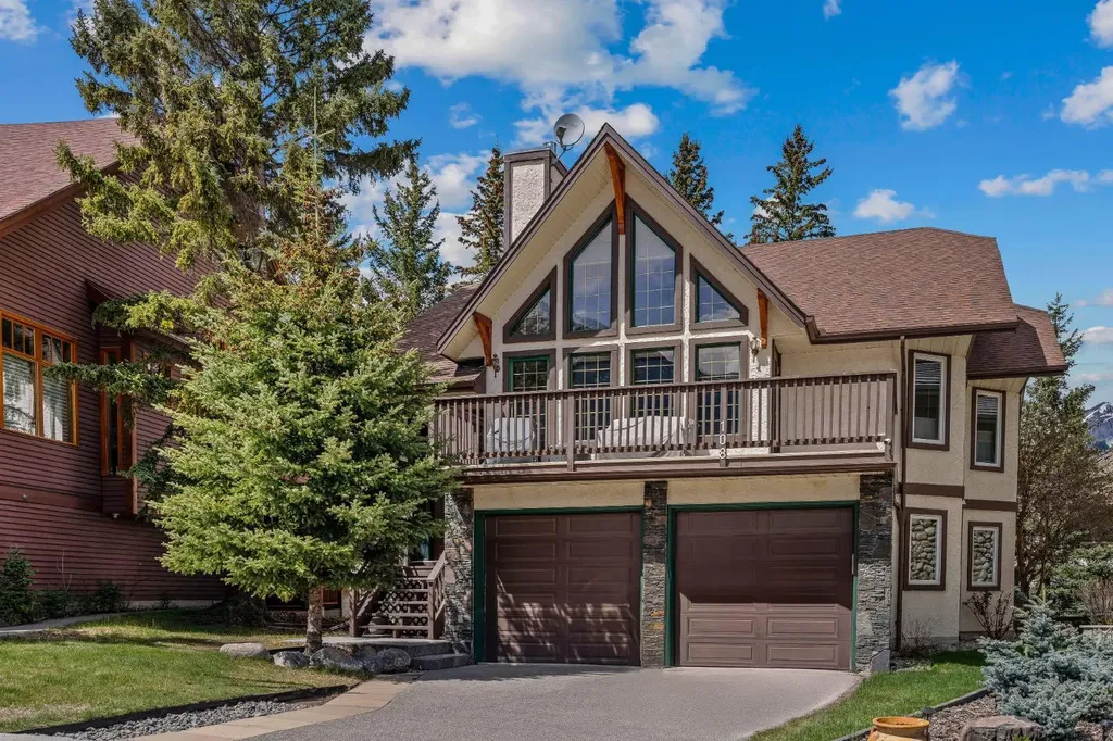 108 Lougheed Circle Banff AB T1L 1B4