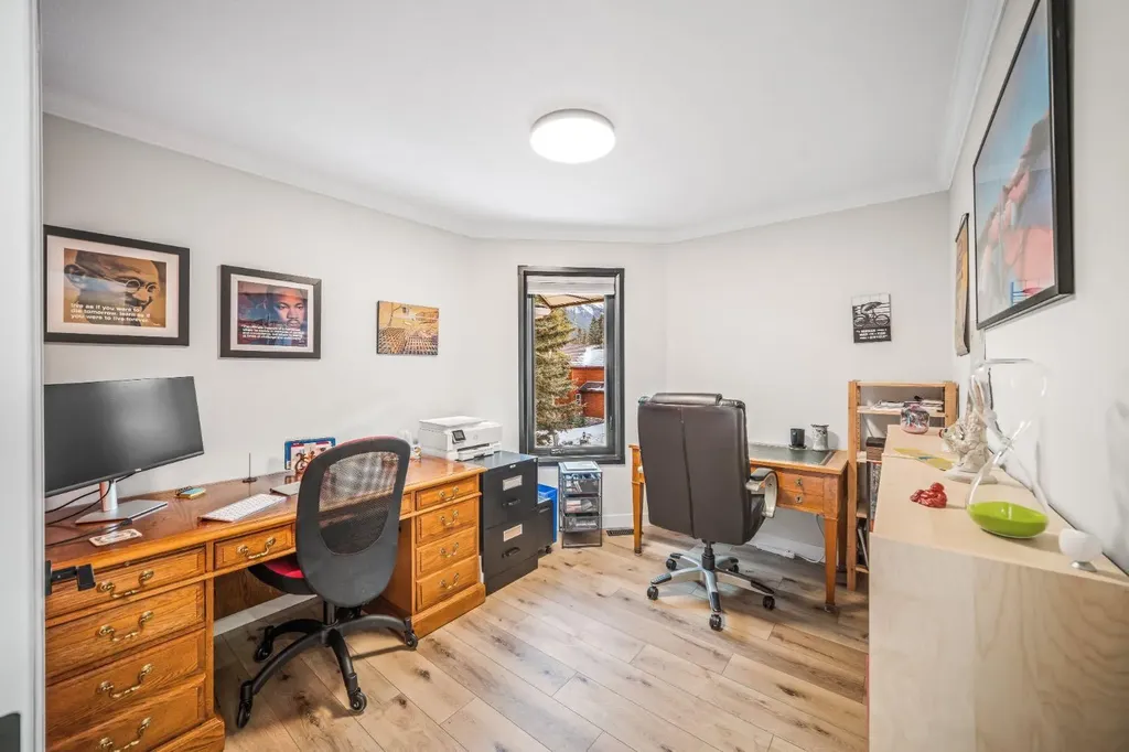 108 Lougheed Circle Banff AB T1L 1B4