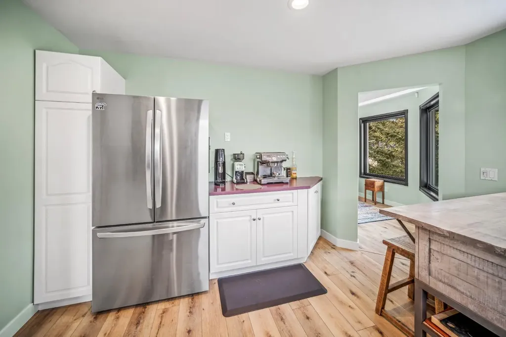108 Lougheed Circle Banff AB T1L 1B4