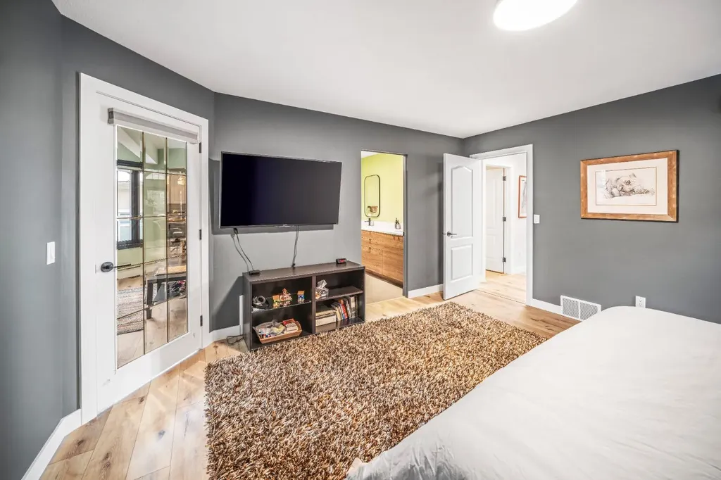 108 Lougheed Circle Banff AB T1L 1B4