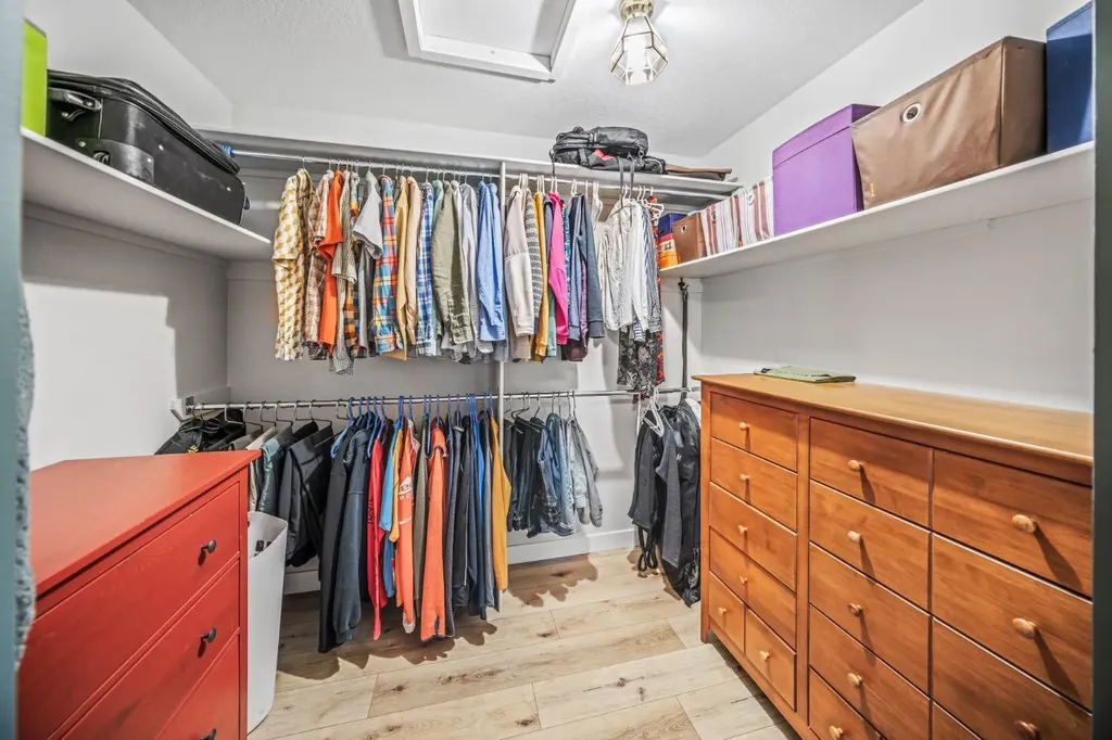 108 Lougheed Circle Banff AB T1L 1B4