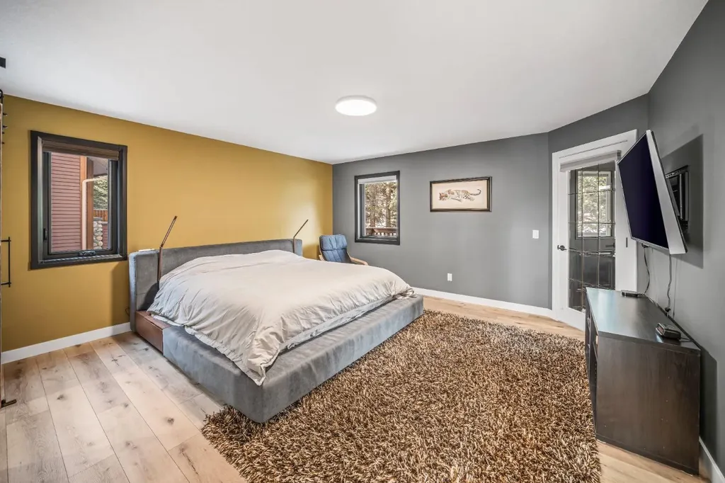 108 Lougheed Circle Banff AB T1L 1B4