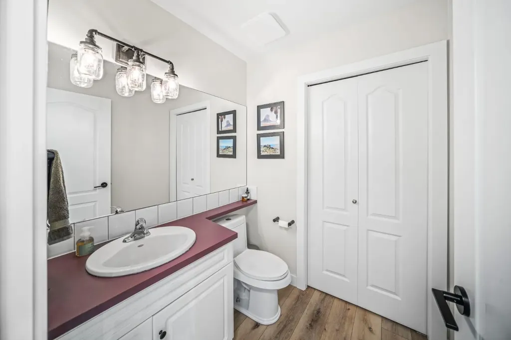 108 Lougheed Circle Banff AB T1L 1B4