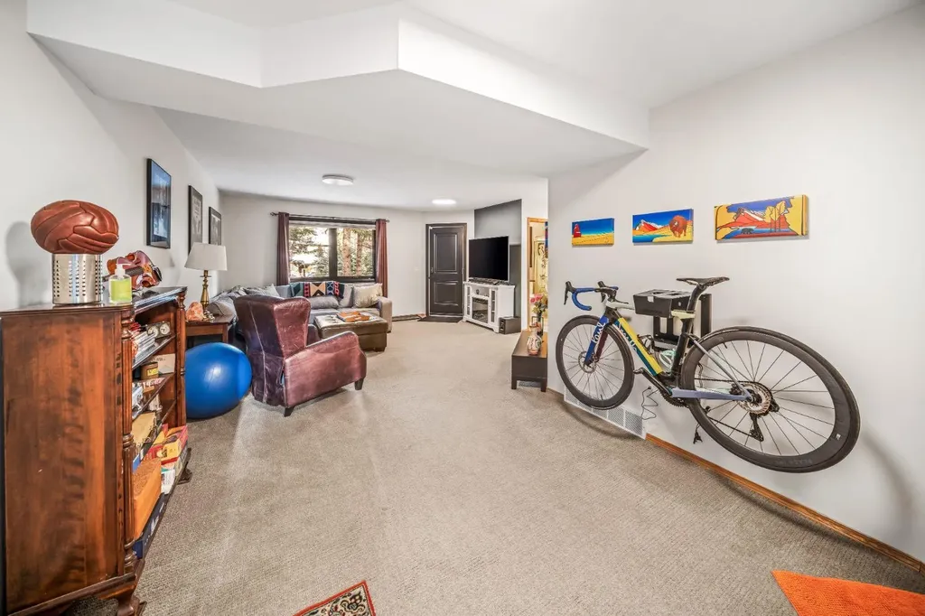108 Lougheed Circle Banff AB T1L 1B4