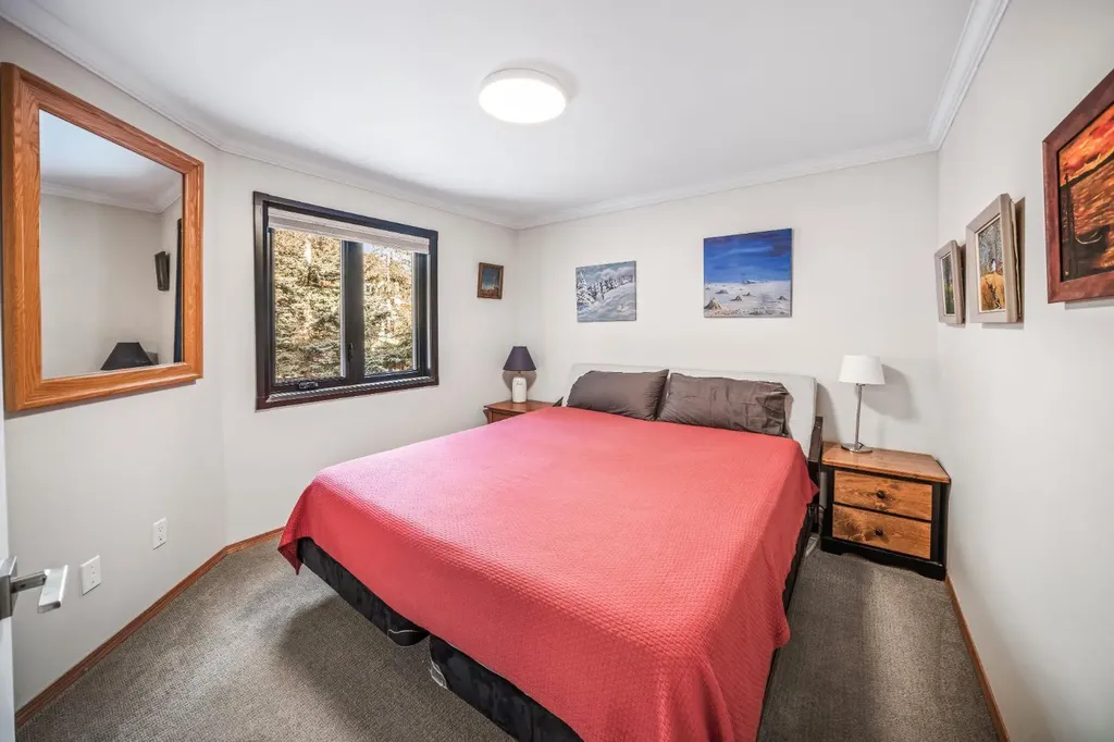 108 Lougheed Circle Banff AB T1L 1B4