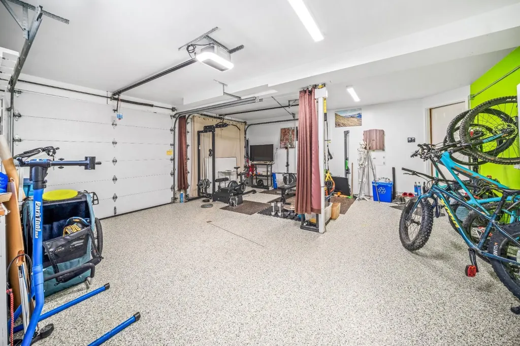 108 Lougheed Circle Banff AB T1L 1B4