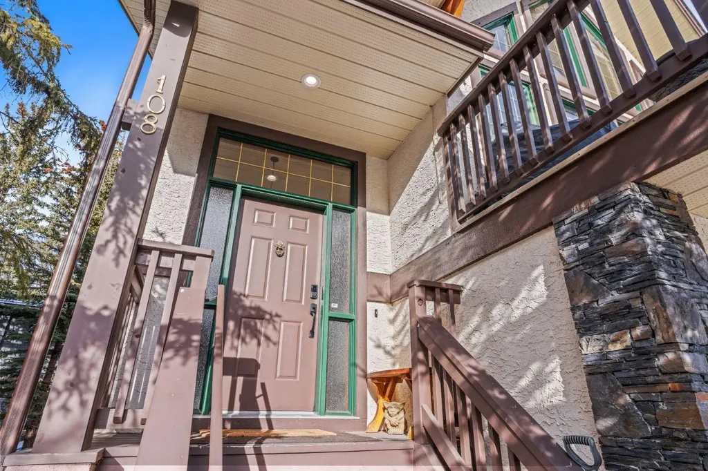 108 Lougheed Circle Banff AB T1L 1B4