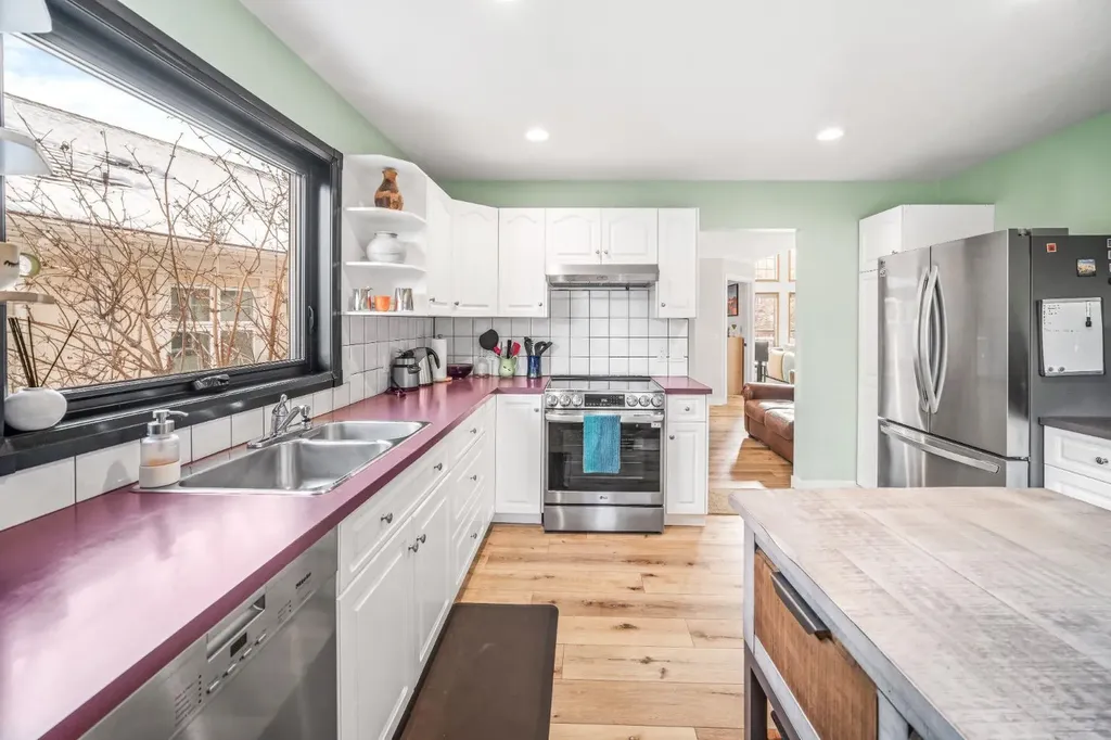 108 Lougheed Circle Banff AB T1L 1B4